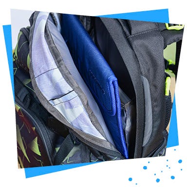 Laptoptasche am Rucksack festmachen – fertig